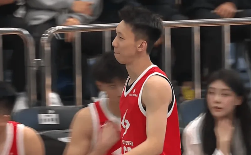 街球比赛：广东6781：77击败北京再就业篮球队 张志远拿下27分